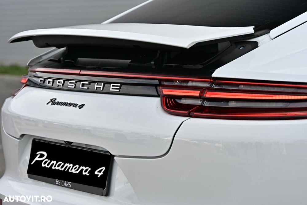 Porsche Panamera - 11