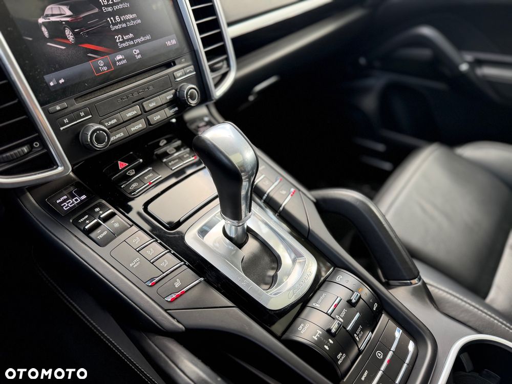 Porsche Cayenne Diesel Platinum Edition - 28