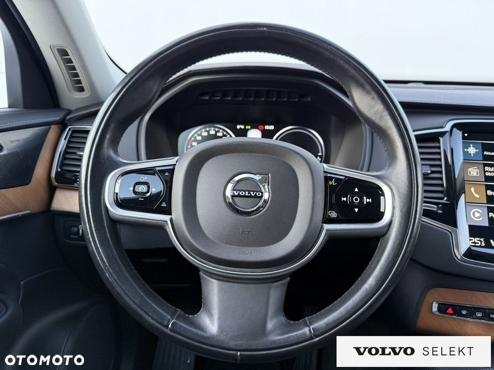 Volvo XC 90 - 23