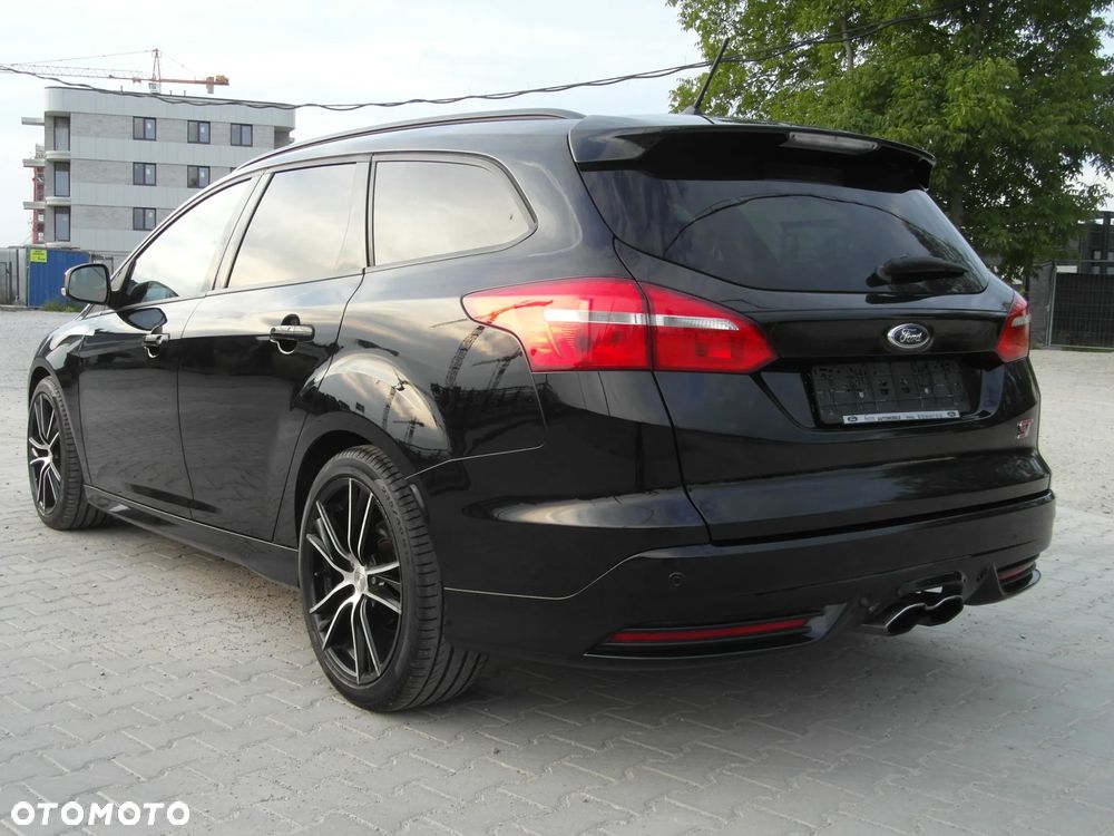 Ford Focus 2.0 EcoBoost ST mit Leder-Sport-Paket - 5
