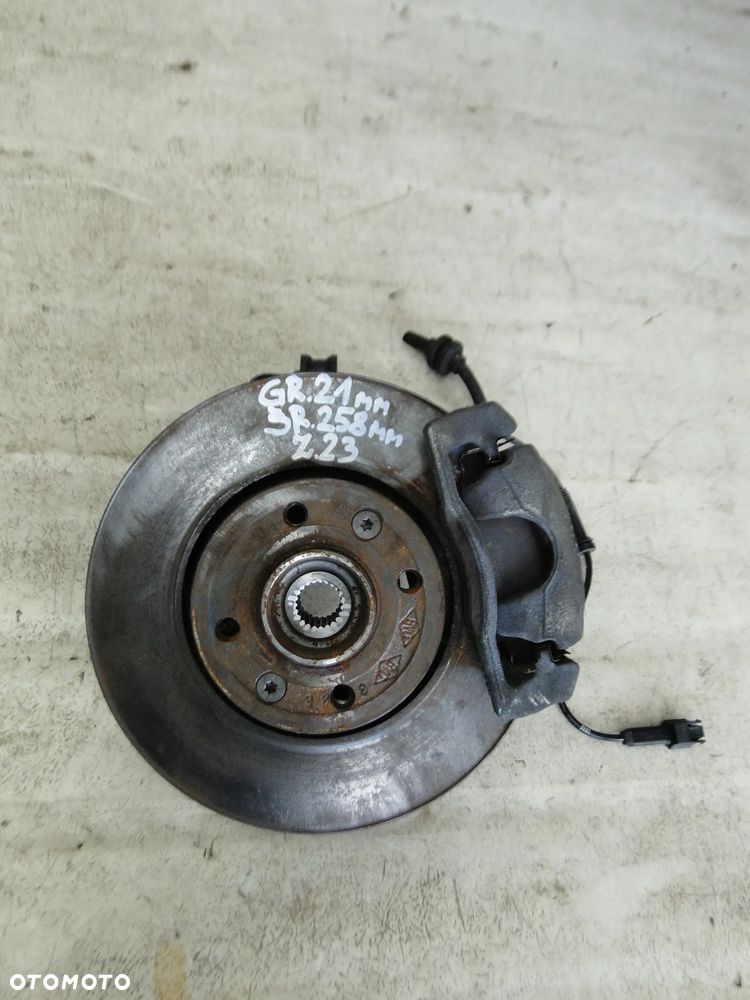 RENAULT CLIO IV 4 PIASTA ZWROTNICA TARCZA ZACISK PRAWA PRZÓD PRZEDNIA 1.2TCE