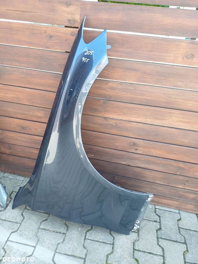 MERCEDES 205 blotnik lewy kolor 755 - 3