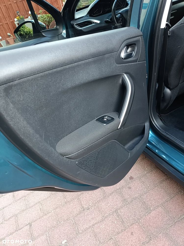 Peugeot 2008 PureTech 82 Style - 13