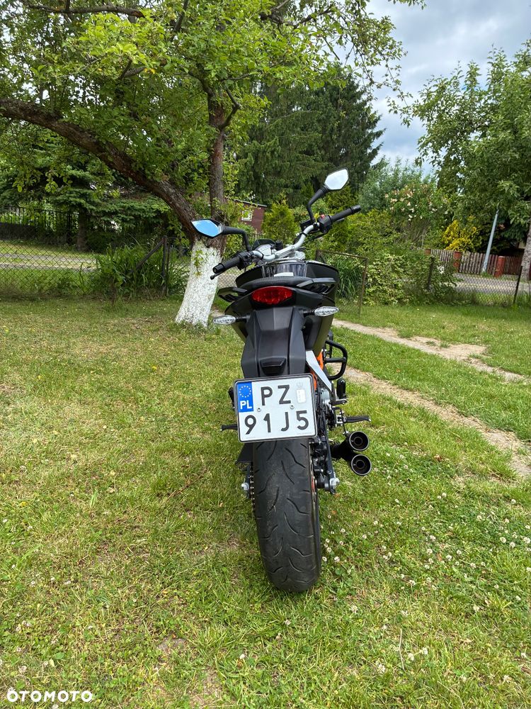 KTM Duke 390 - 4