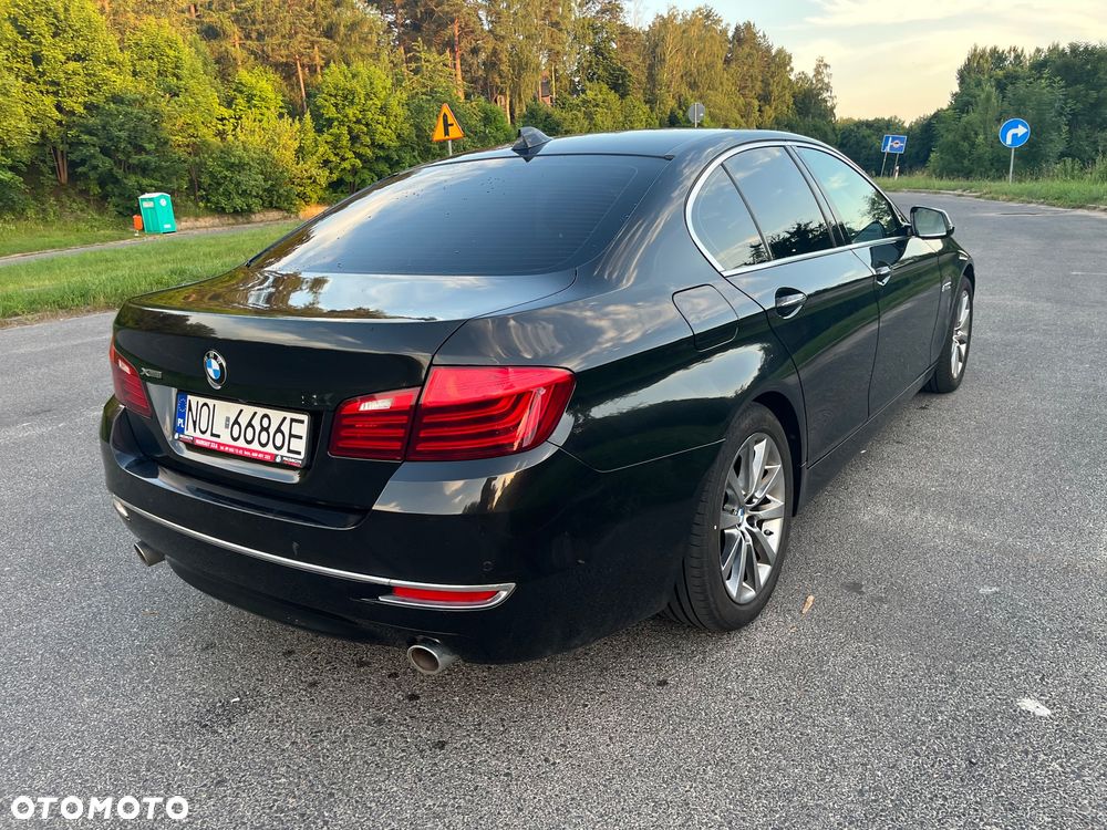 BMW Seria 5 535d xDrive Luxury Line - 7