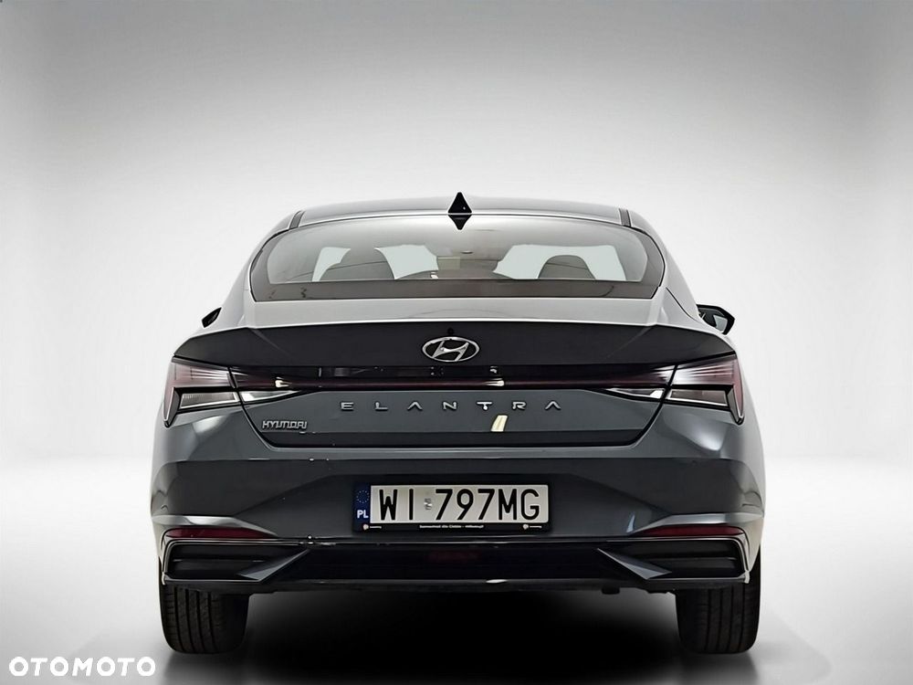 Hyundai Elantra 1.6 Smart - 4