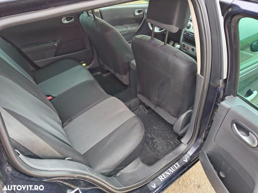 Renault Megane 1.6 Exception - 8