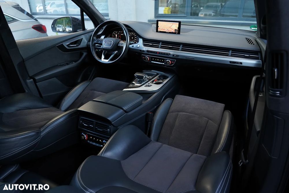 Audi Q7 - 7