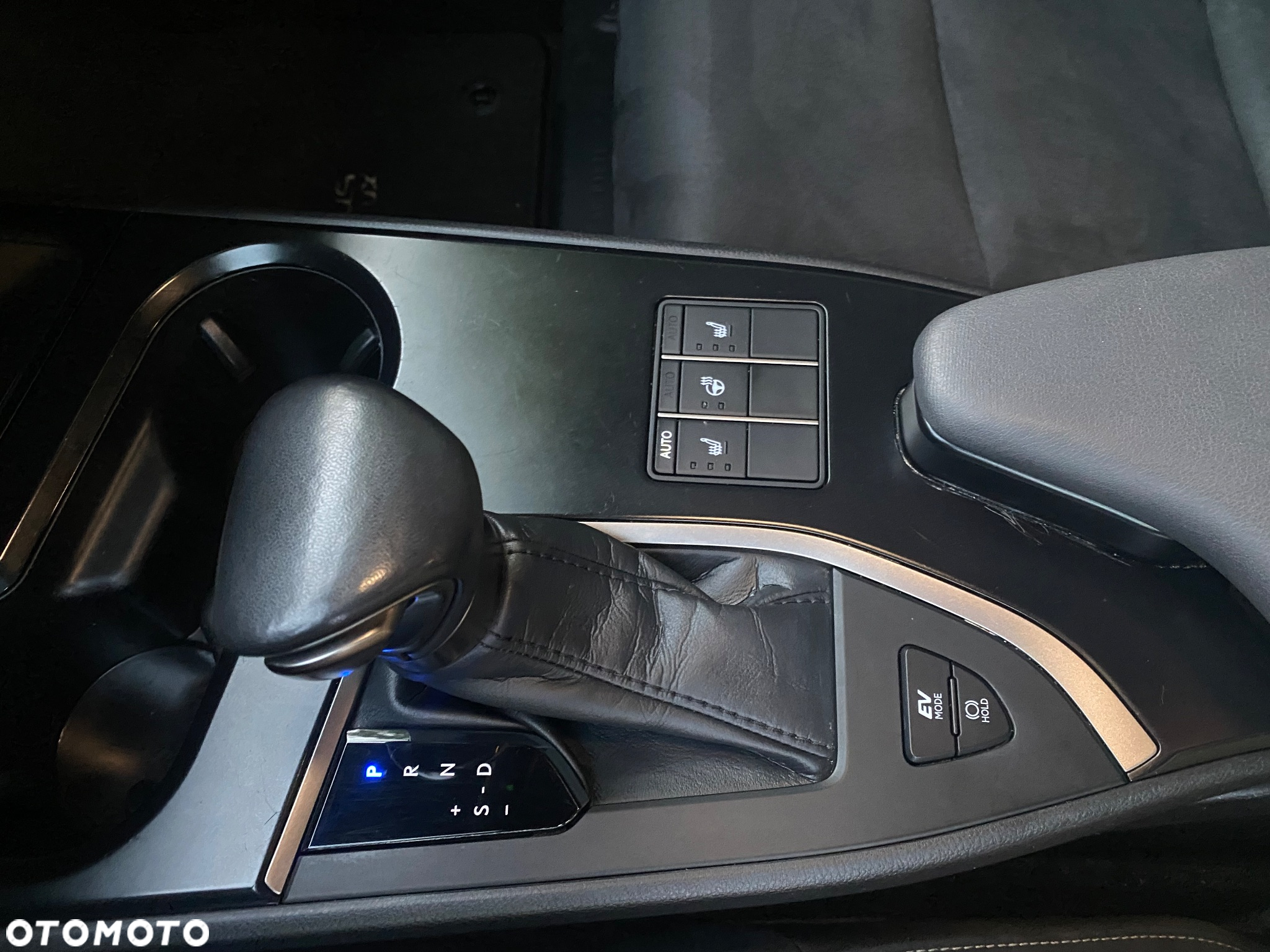 Lexus UX 250h GPF Business Edition 2WD - 18