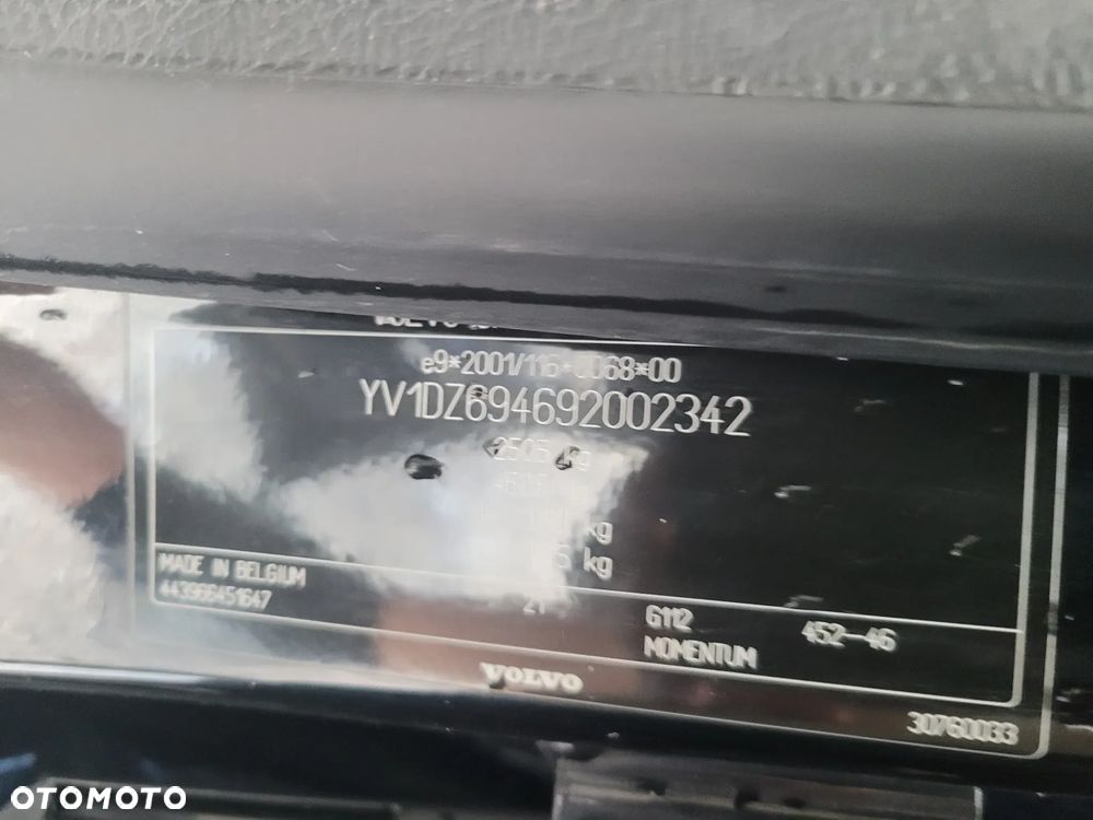 Volvo XC 60 2.4D AWD Momentum - 25