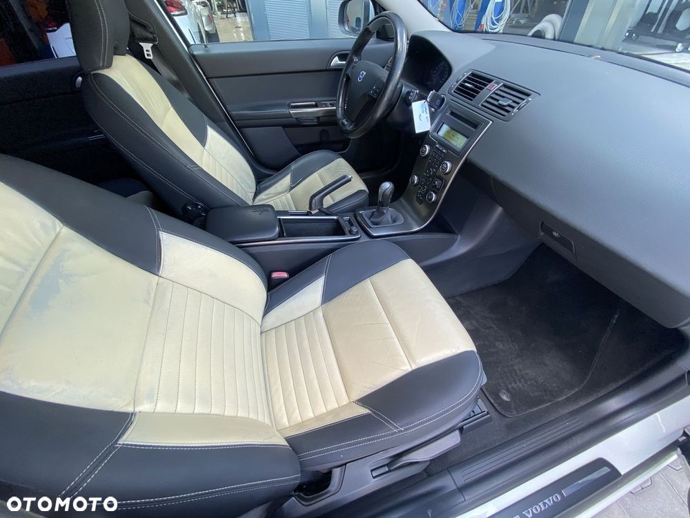 Volvo V50 - 11