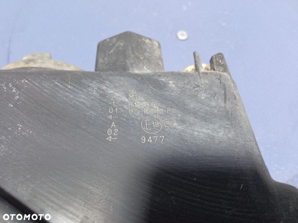 MITSUBISHI PAJERO PININ 98- REFLEKTOR PRAWY LAMPA H4 EU - 9