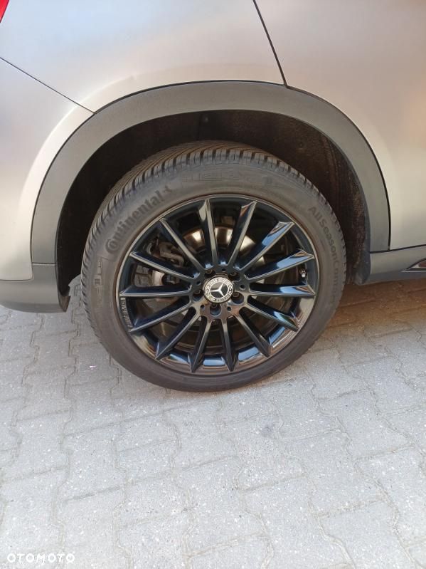Mercedes-Benz GLA 250 7G-DCT Peak Edition - 11