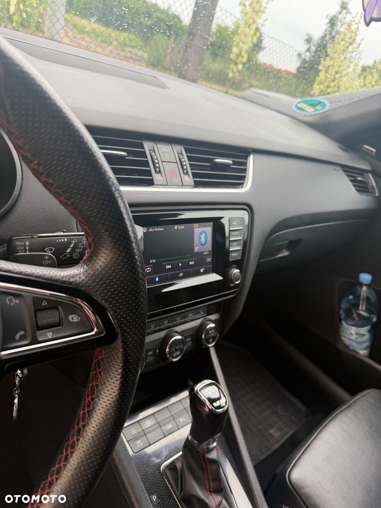 Skoda Octavia 2.0 TDI RS DSG - 15