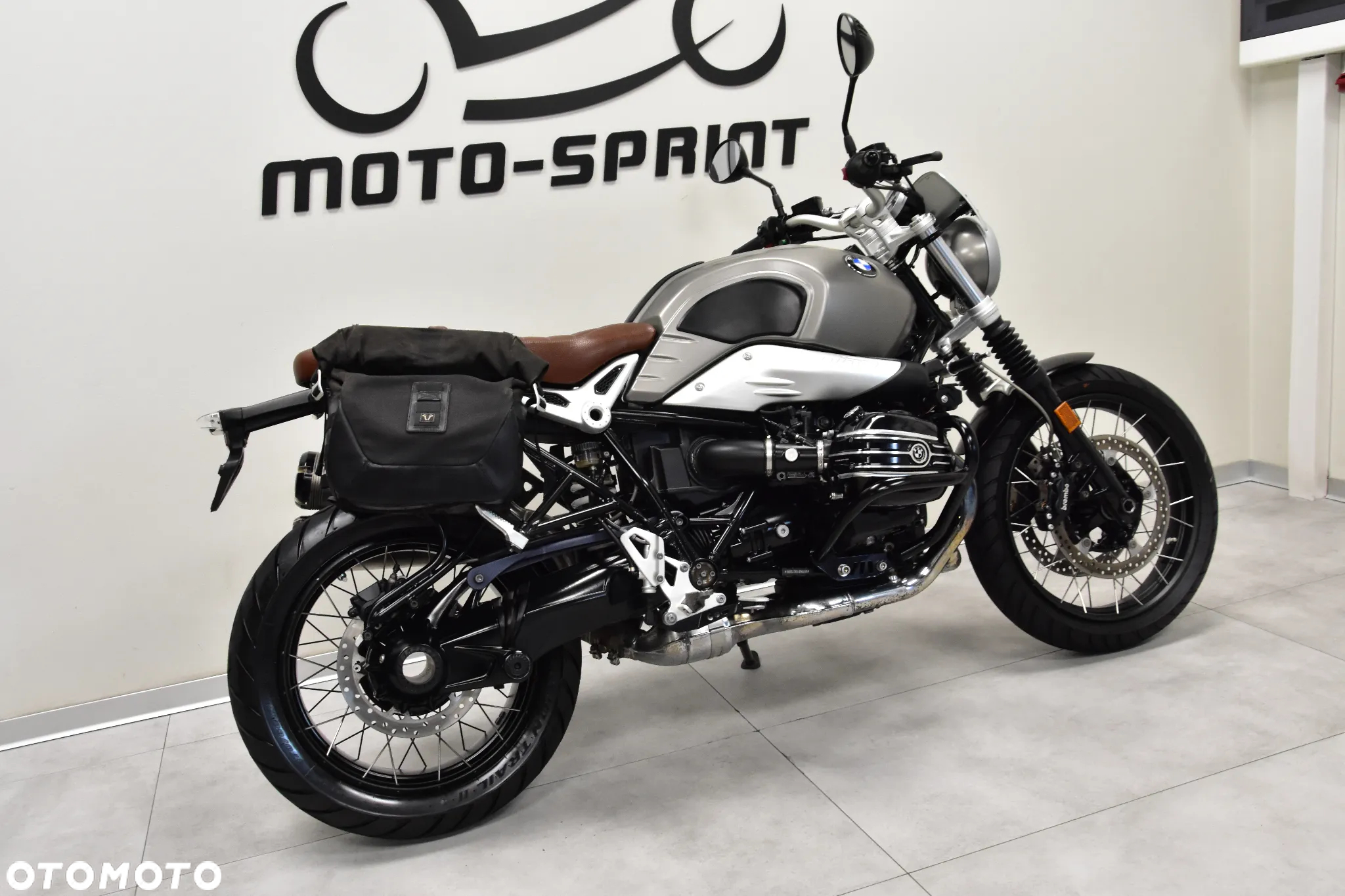BMW R - 4