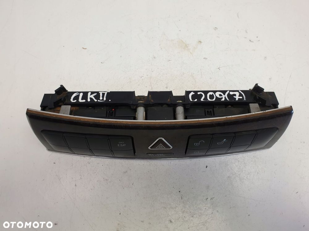 Mercedes CLK W209 PANEL STEROWANIA A2096890031 - 2