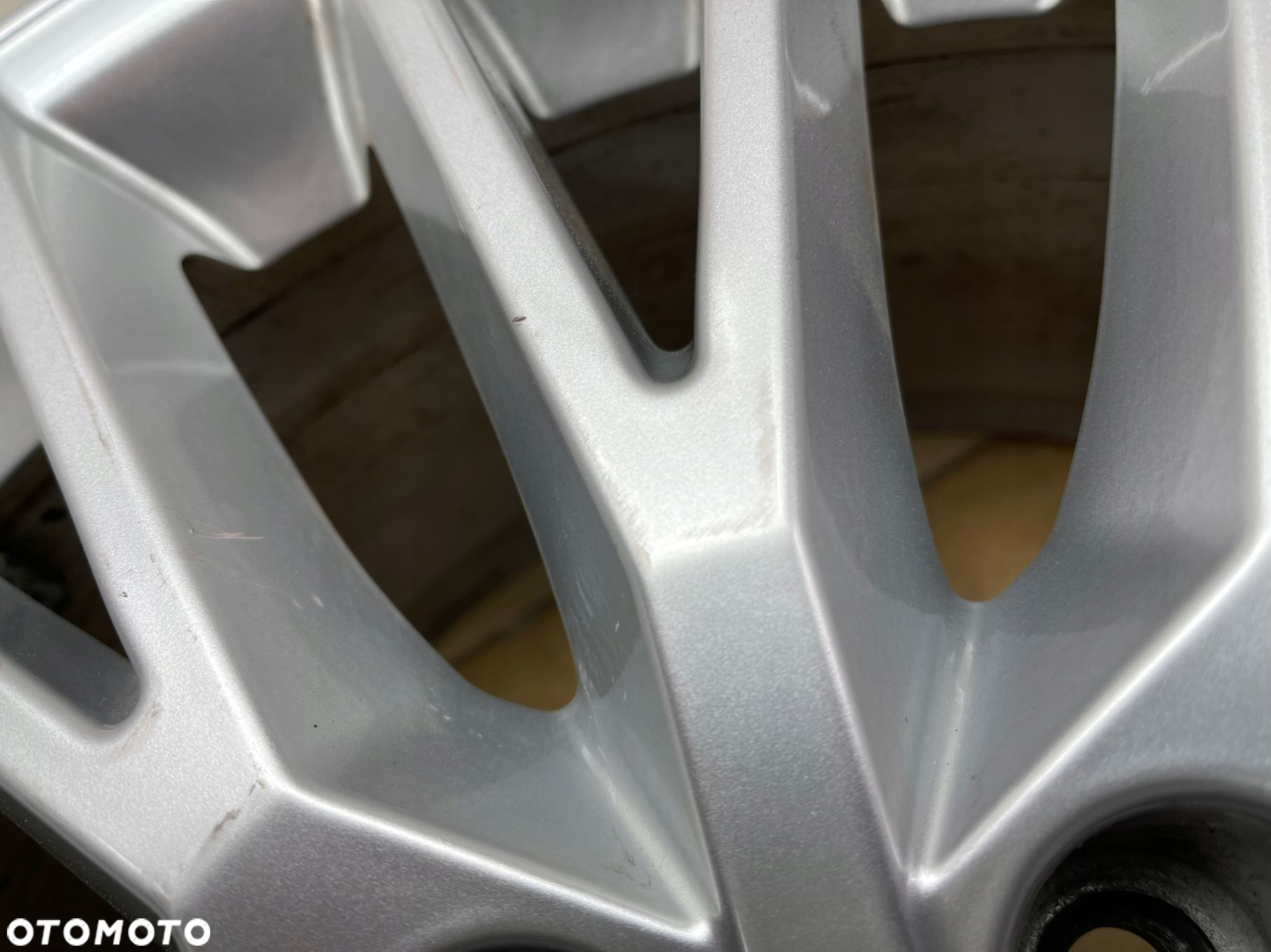 AUDI TT 8S ALUFELGA FELGA 18 CALI 5x112 8,5J ET50 8S0601025D - 4