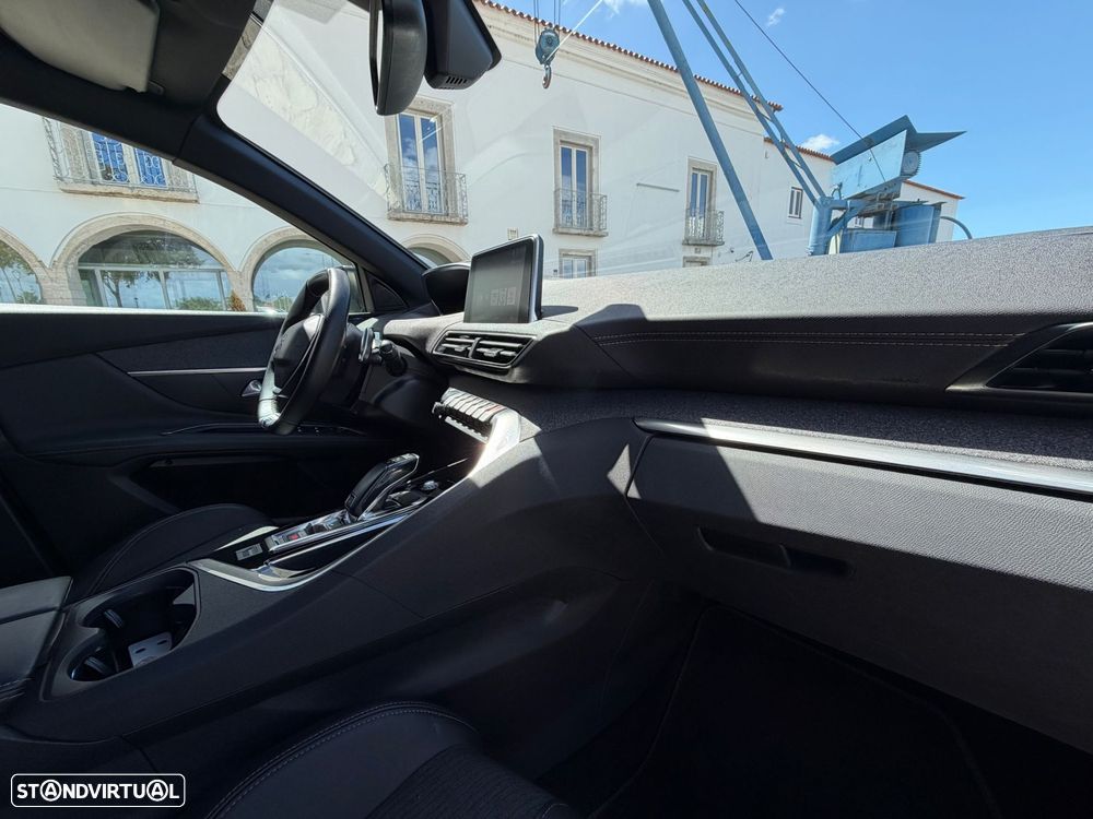 Peugeot 3008 1.5 BlueHDi GT Line EAT8 - 12