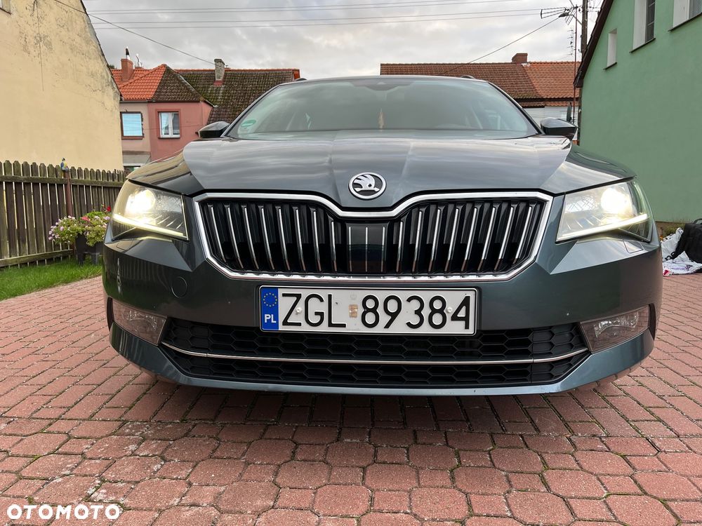 Skoda Superb 2.0 TDI DSG Ambition - 7