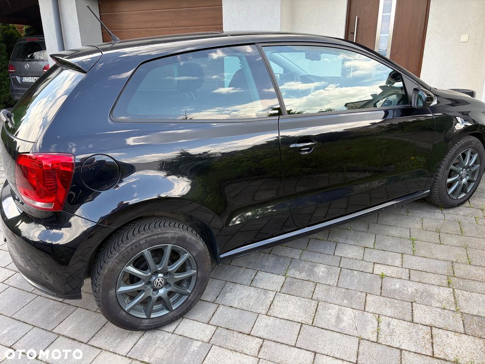 Volkswagen Polo 1.4 16V Trendline DSG - 2