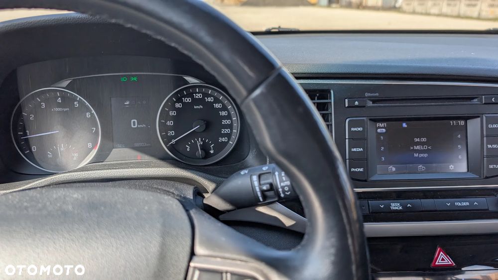 Hyundai Elantra - 15