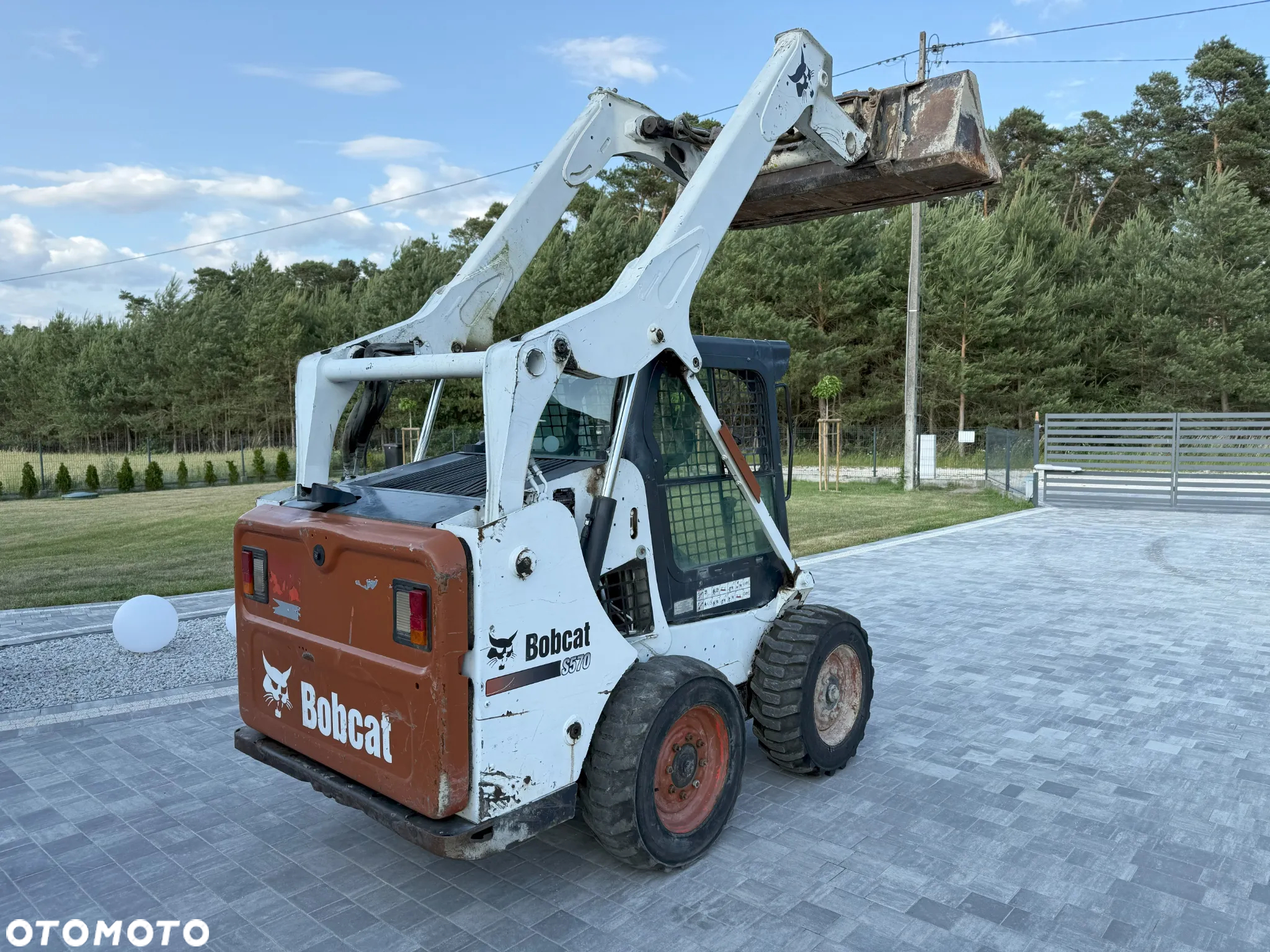 Bobcat S570 - 10