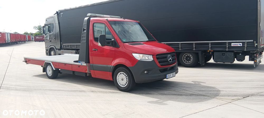 Mercedes-Benz Sprinter - 2