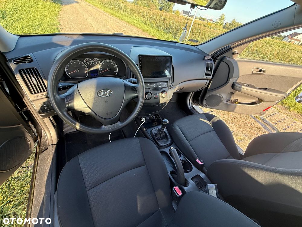 Hyundai i30 1.4 Base - 11