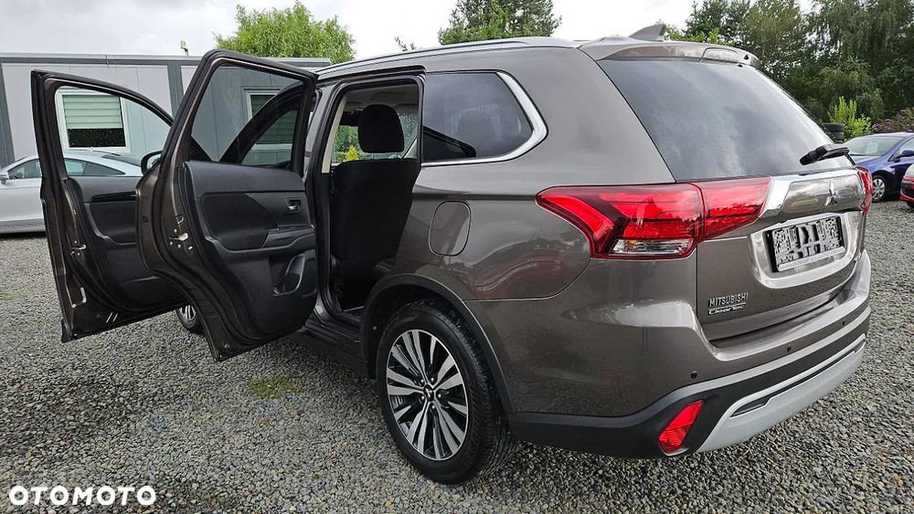 Mitsubishi Outlander Edition+ - 9