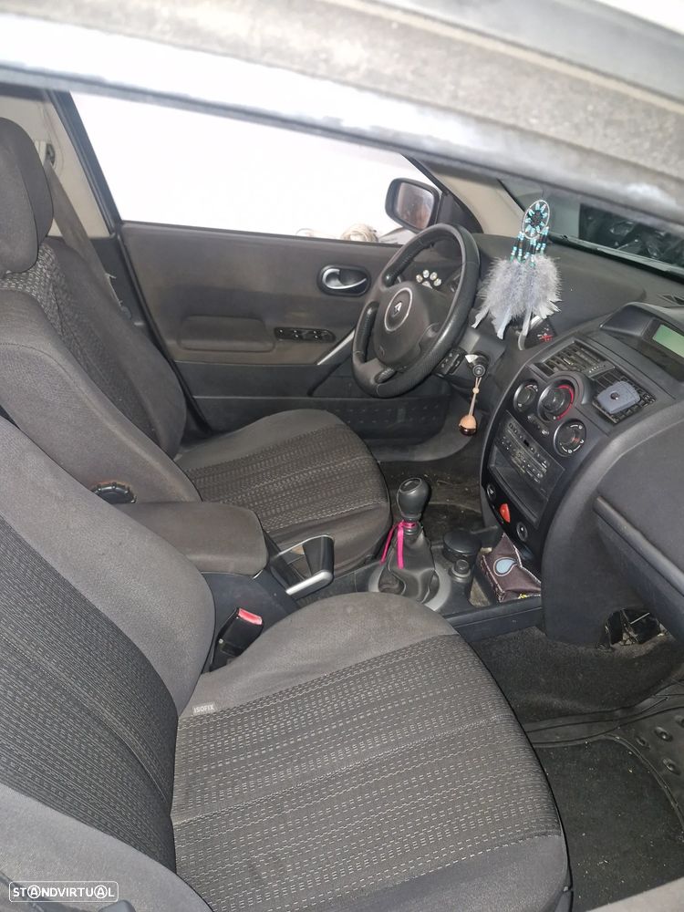 Renault Mégane Break 1.5 dCi Dynamique - 6