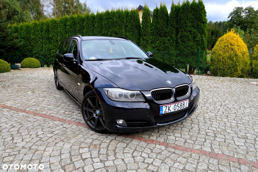 BMW Seria 3 318d Touring - 1