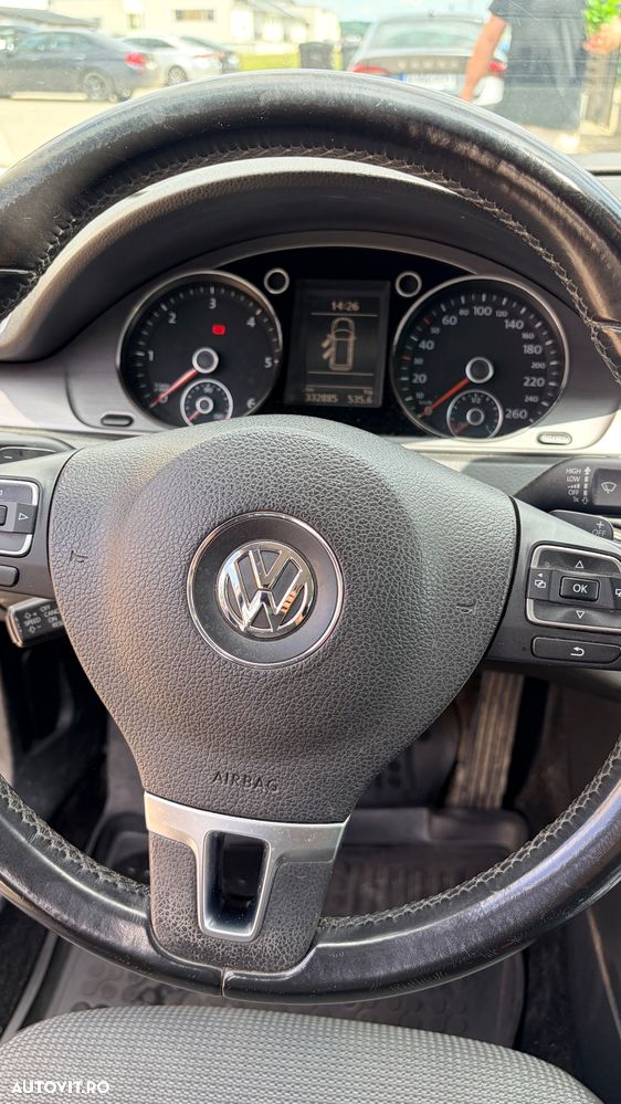 Volkswagen Passat 2.0 TDI 4Motion DPF DSG Comfortline - 4