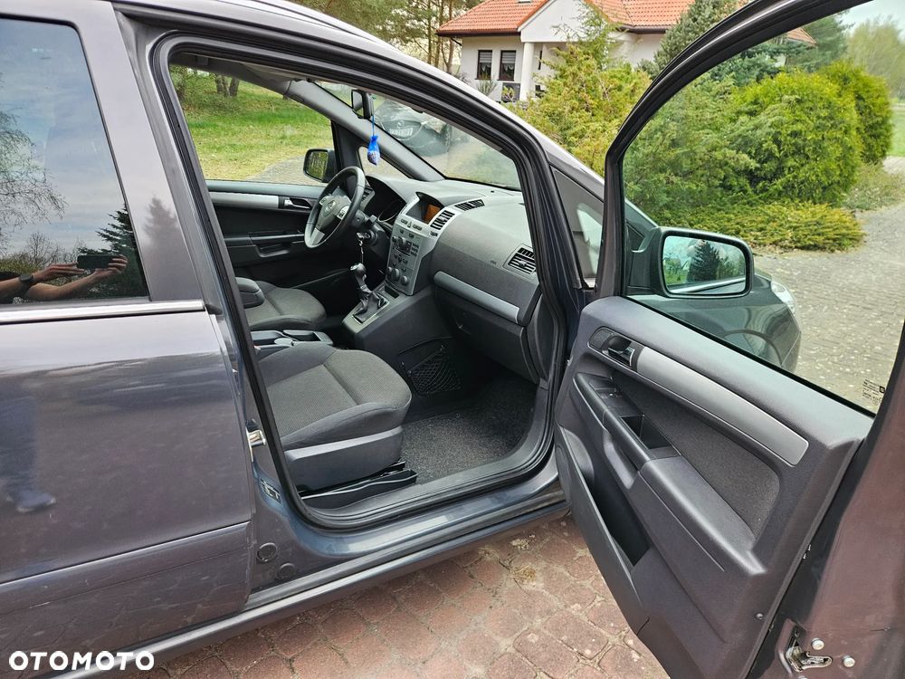 Opel Zafira - 9