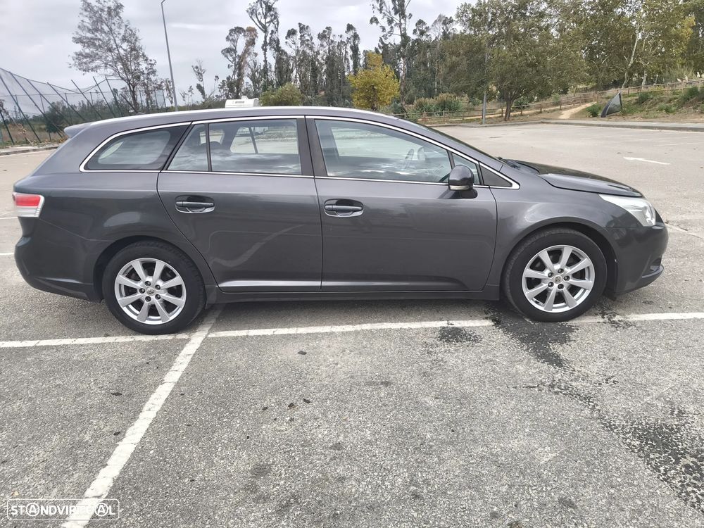 Toyota Avensis SW - 7