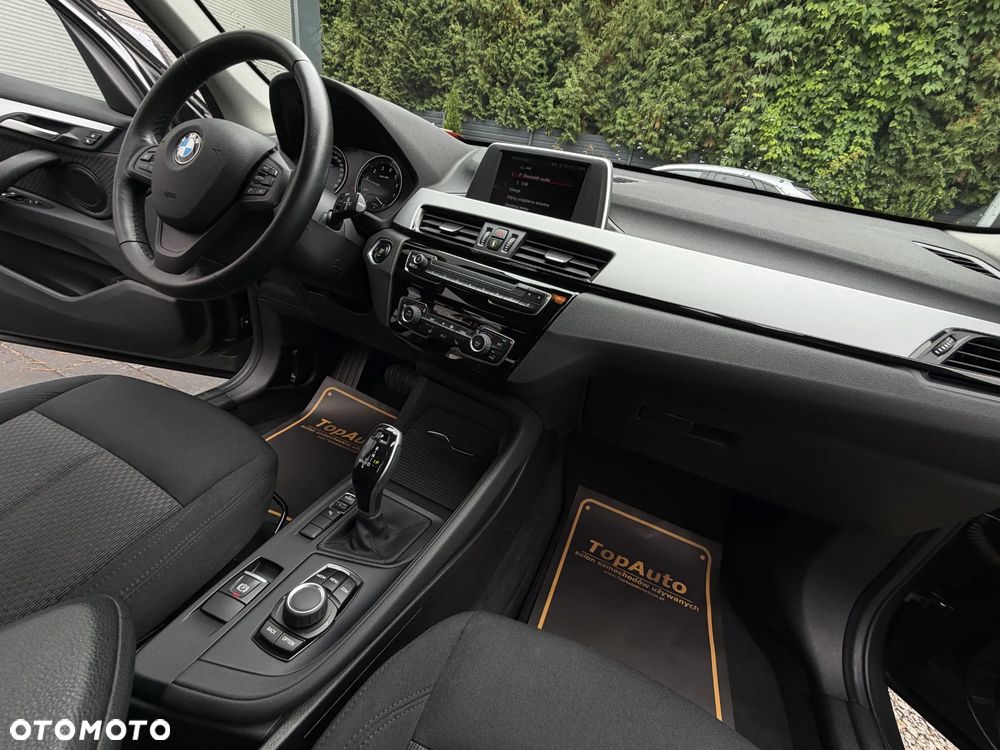 BMW X1 sDrive20i Advantage - 16