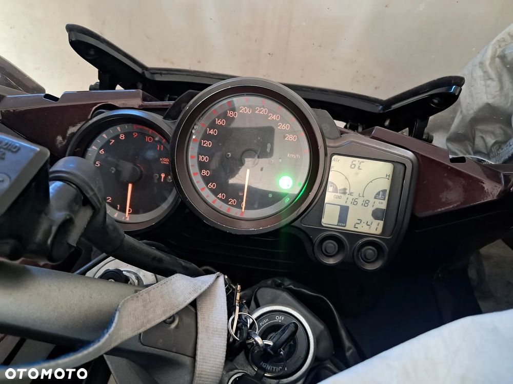 Yamaha FJR - 9
