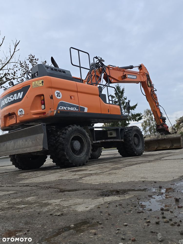 Doosan 140 w5 - 2