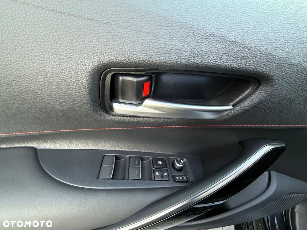 Toyota Corolla 2.0 Hybrid GR Sport - 12