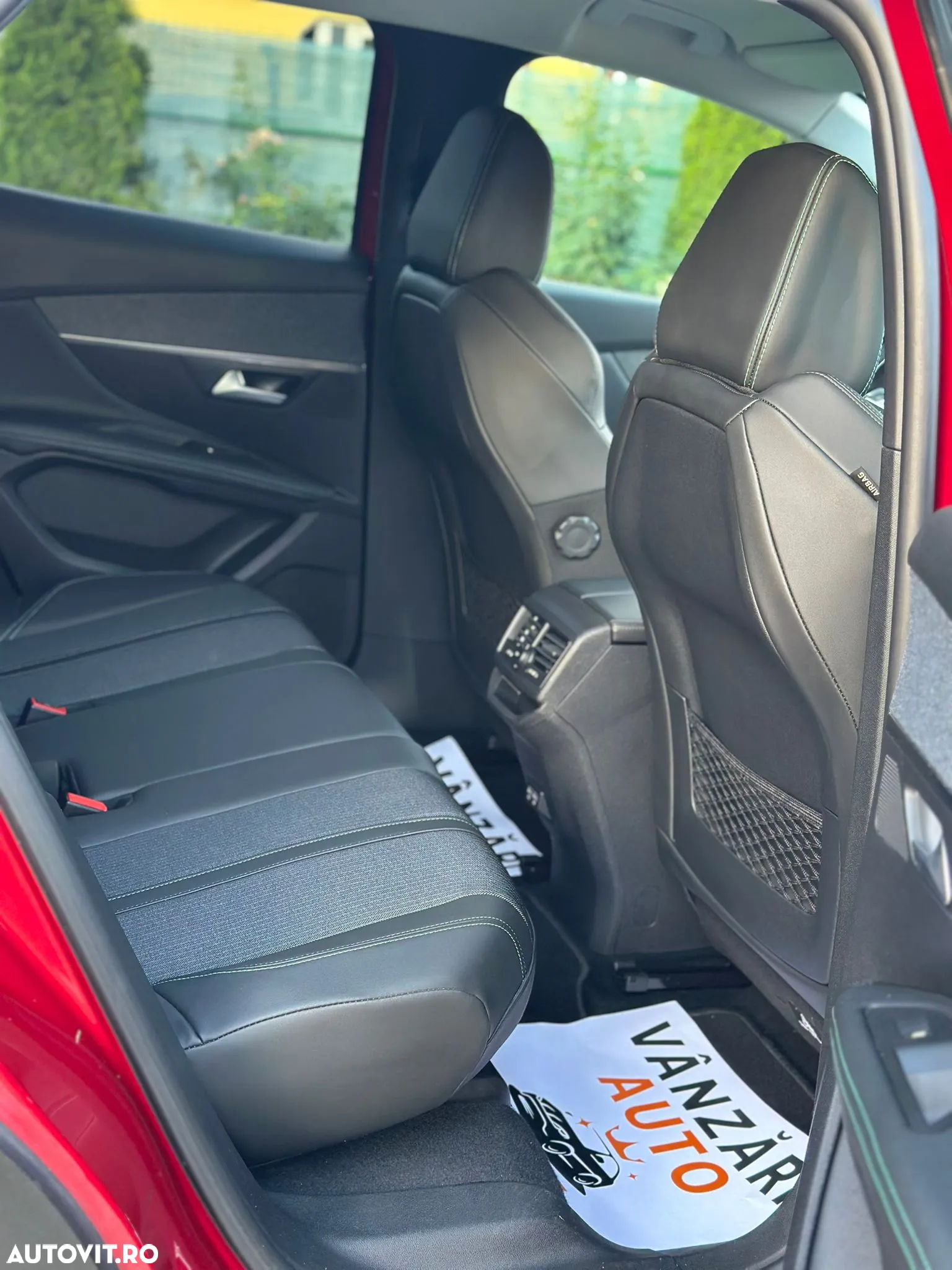 Peugeot 3008 BlueHDi 130 Stop & Start EAT8 Allure Business-Paket - 8