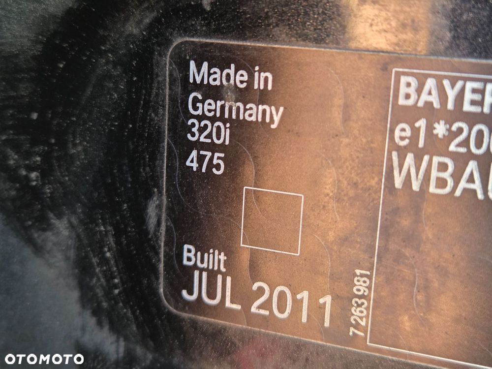 MASKA BMW E90 E91 LIFT 475 BLACK SAPPHIRE OE - 14