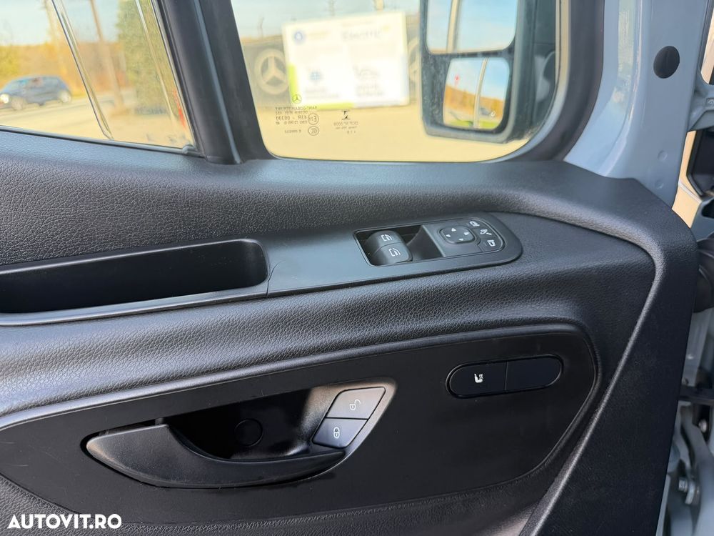 Mercedes-Benz Sprinter - 13