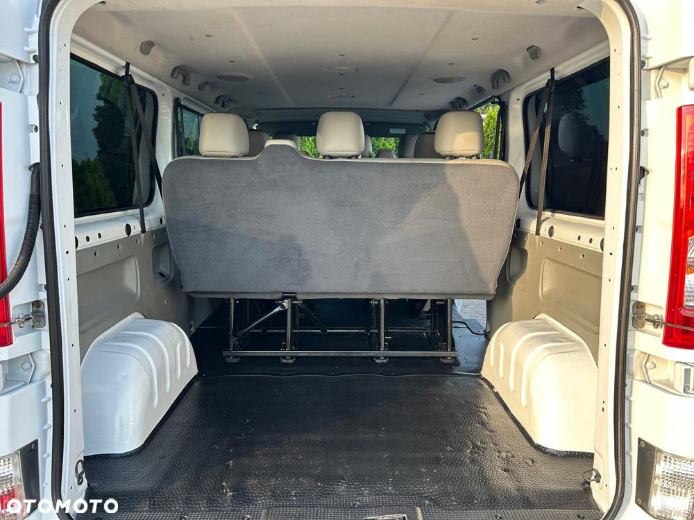 Renault Trafic Passenger L2H1 Expression - 21