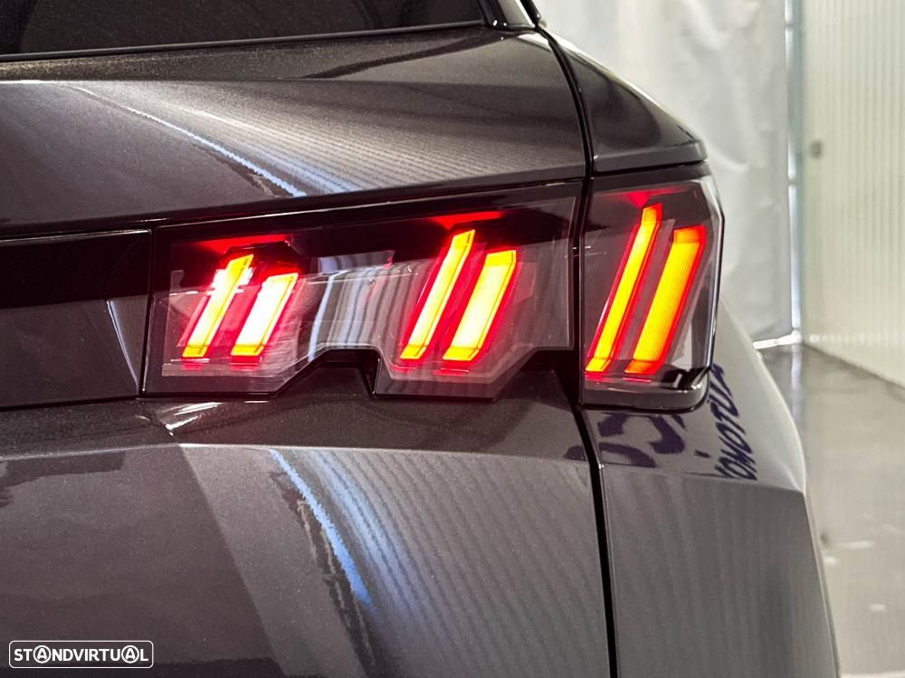 Peugeot 5008 1.2 Hybrid Allure Pack e-DCS6 - 48