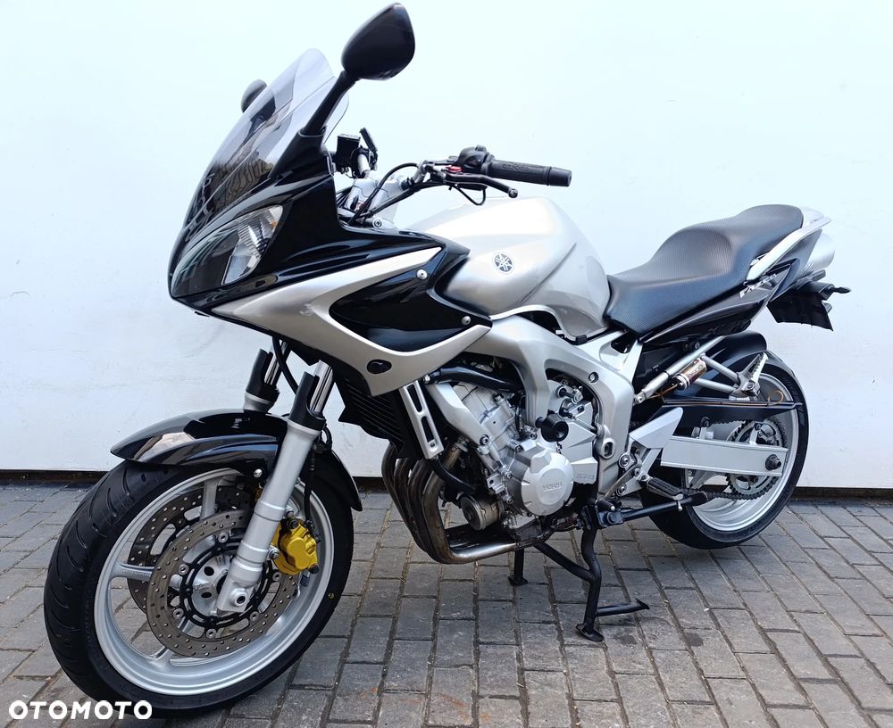 Yamaha FZ6 - 3