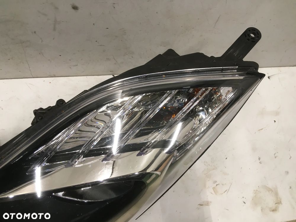 REFLEKTOR LEWY LAMPA LEWA PRZÓD HYUNDAI IX20 - 2