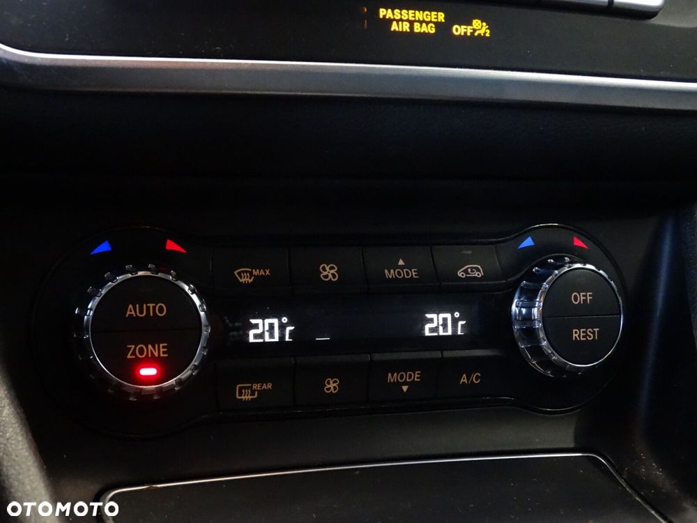 Mercedes-Benz GLA - 22