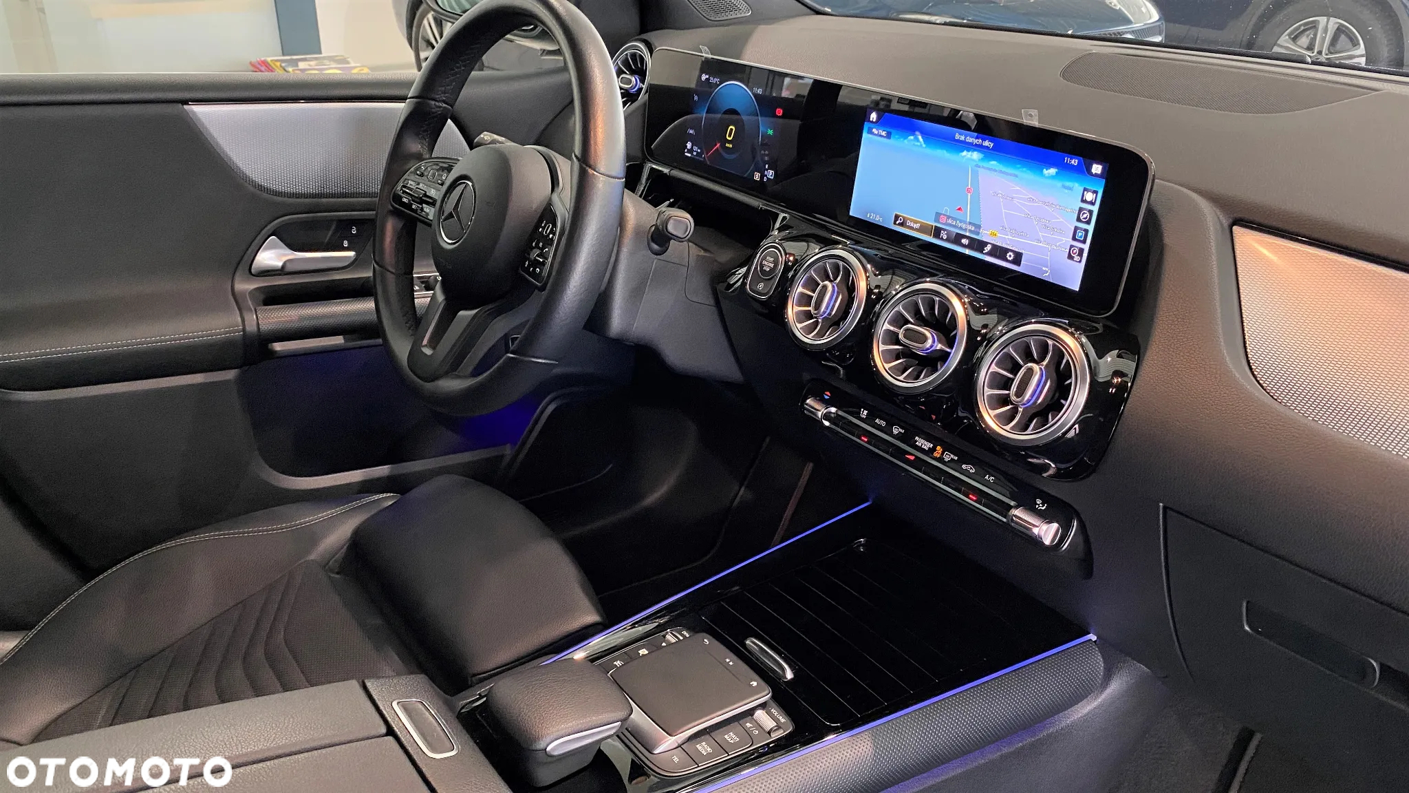 Mercedes-Benz Klasa B 180 d Style 7G-DCT - 29