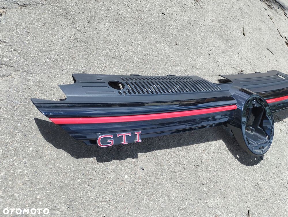 Grill Atrapa zderzaka VW Golf VIII 8 GTI 5H0 - 2