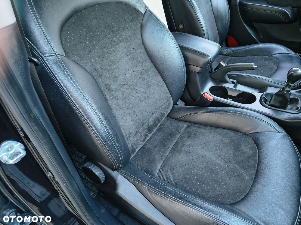 Hyundai ix35 2.0 CRDi Premium 4WD - 21