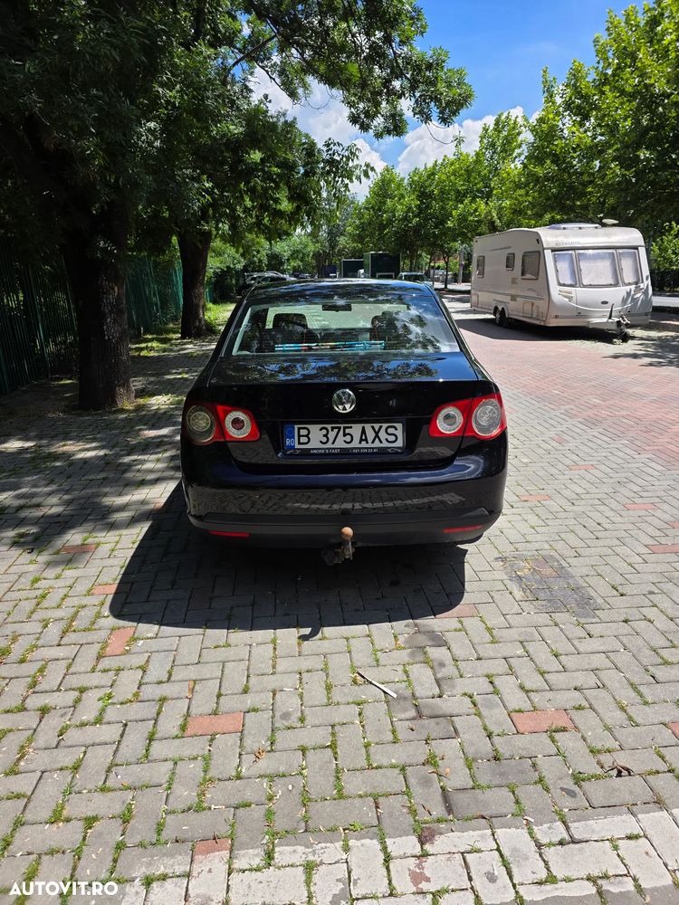 Volkswagen Jetta 1.9 TDI Comfortline - 5